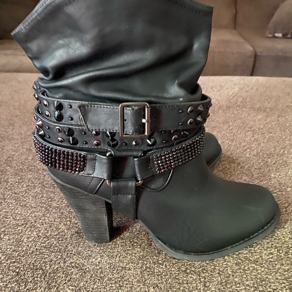 Black rhinestone boots, size 9.5 - Picture 2 of 4
